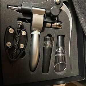 M & R BLVD WINE OPENER SET